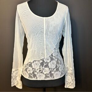 NWT Votre Nom Elegant White Lace Women's Top